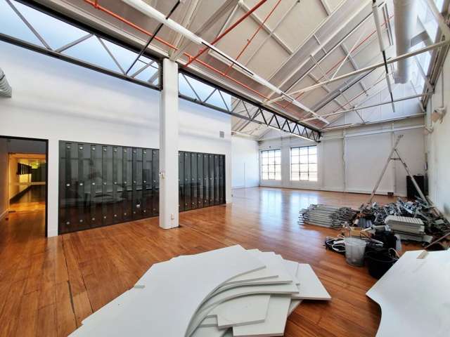 Spacious Open-Plan Character Office