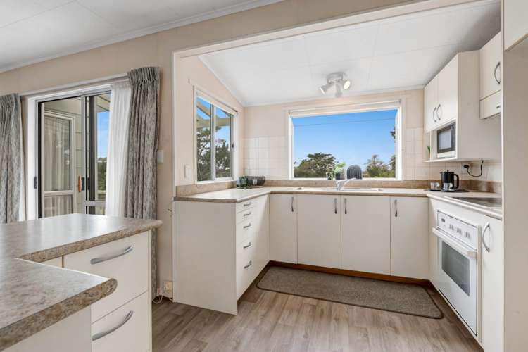 1125 Whangaparaoa Road Tindalls Beach_27