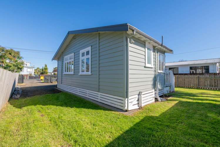23a Te Moau Avenue Parakai_16