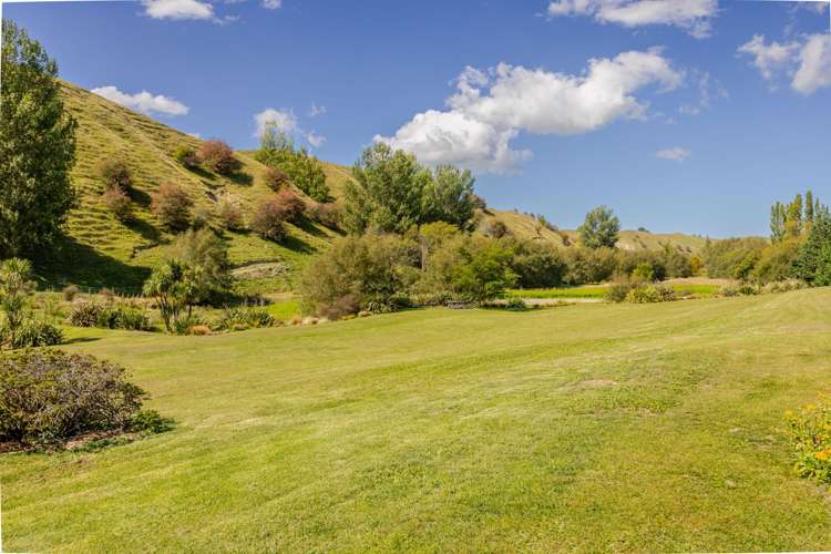 1127 Pourerere Road_2