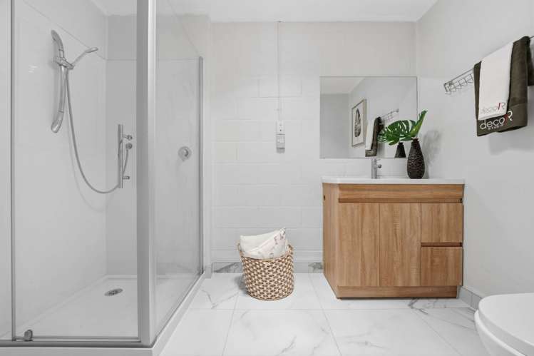 2/176 Panama Road Mt Wellington_16