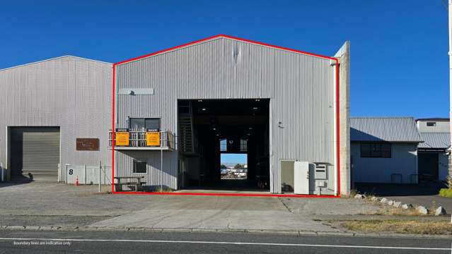 High-stud workshop with 2 x 5-ton gantries