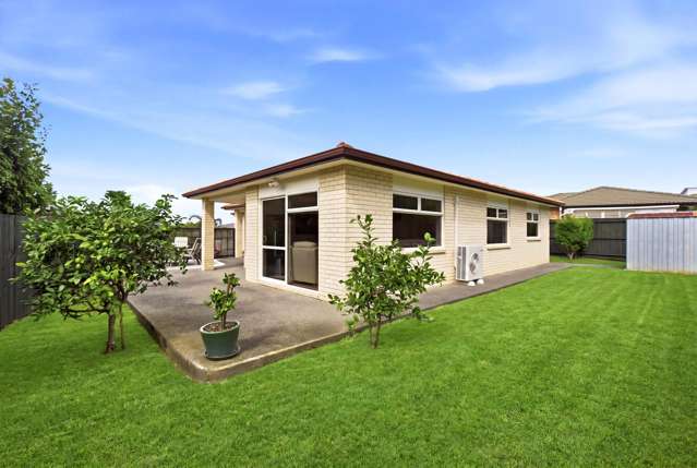 14 Chesterfield Way Orewa_1