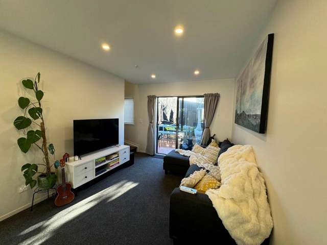 4/47 Awaroa Road Sunnyvale_1