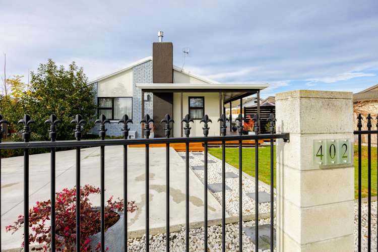 402 Park Road South Akina_43