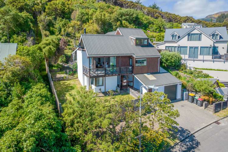 19 Settlers Hill Akaroa_21
