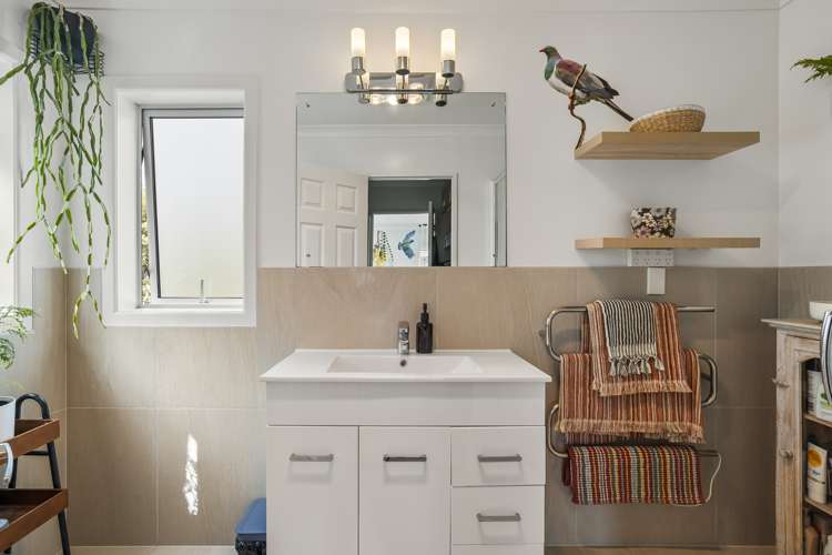 20a Seaview Terrace Mount Albert_11