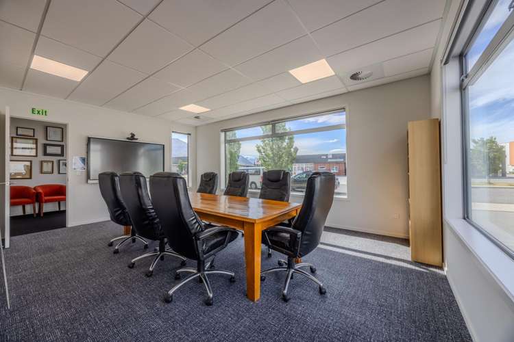 2/10 McCormick Street Wanaka_4