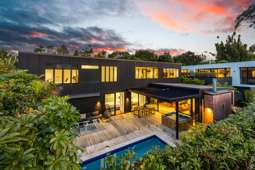 Your Piece of Paradise in Westmere