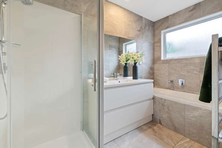 8 Takahe Avenue Takanini_12