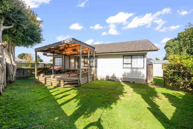 4 Anglers Way Wattle Downs_11