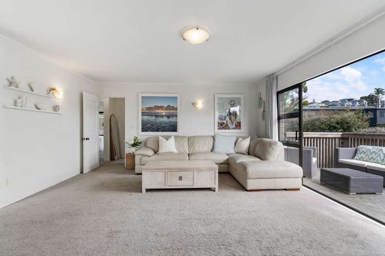 2/3 Whitby Crescent Mairangi Bay_37