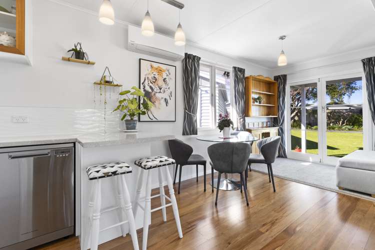 194 Seaview Road Westown_7