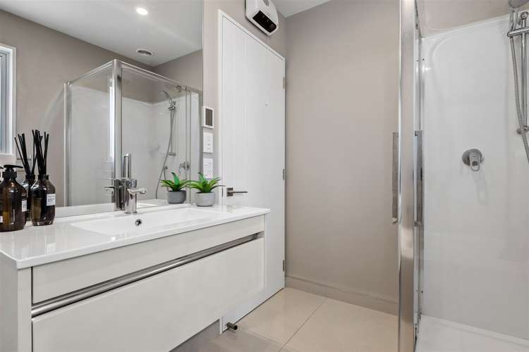 5a Cossar Street Burwood_8