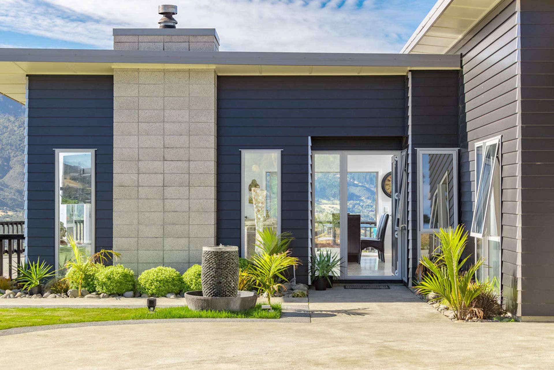 76 Mount Marua Way Timberlea Upper Hutt City Houses for Sale