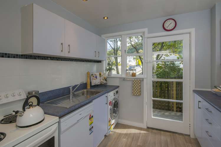 1/68 Hill Street Thorndon_7