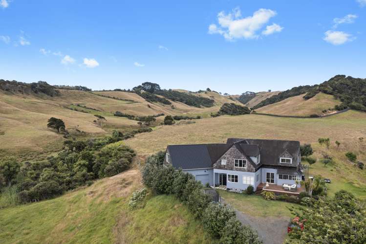 231 J Renall Road Pollok_14