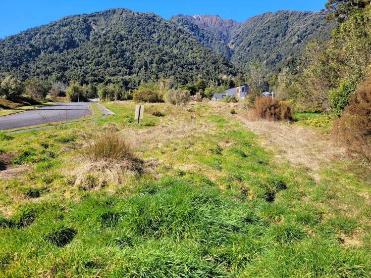 5 Charles Douglas Drive Franz Josef Glacier_6