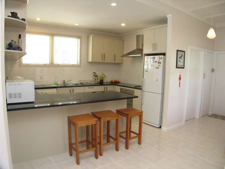 74 Peary Road Mount Eden_5