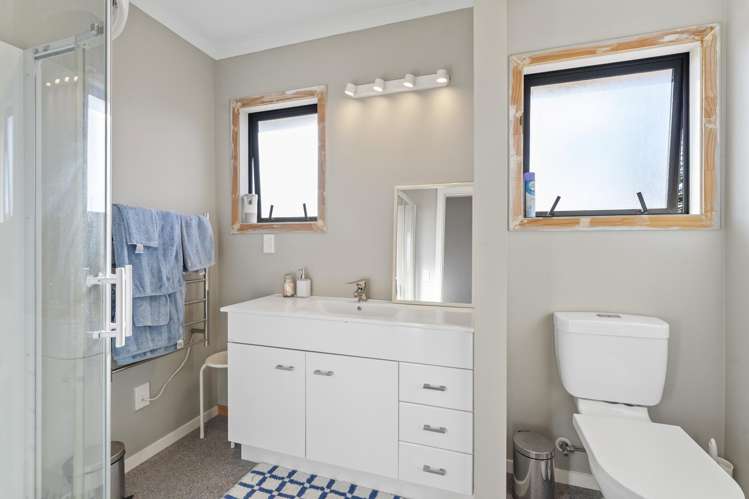 8 Arnold Grove Paraparaumu Beach_8