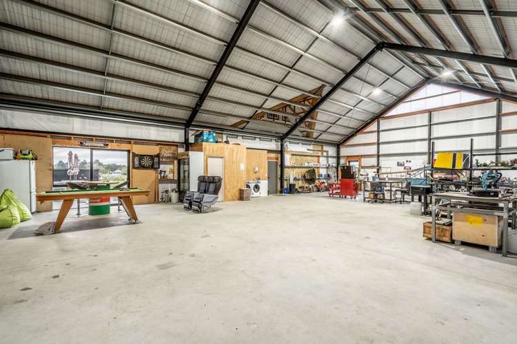 5 Black Road Otatara_18