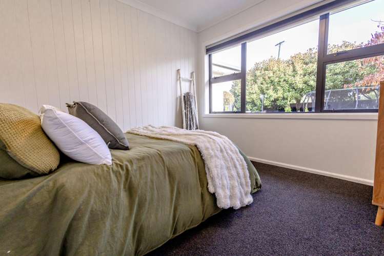 38 Main North Road Woodend_16