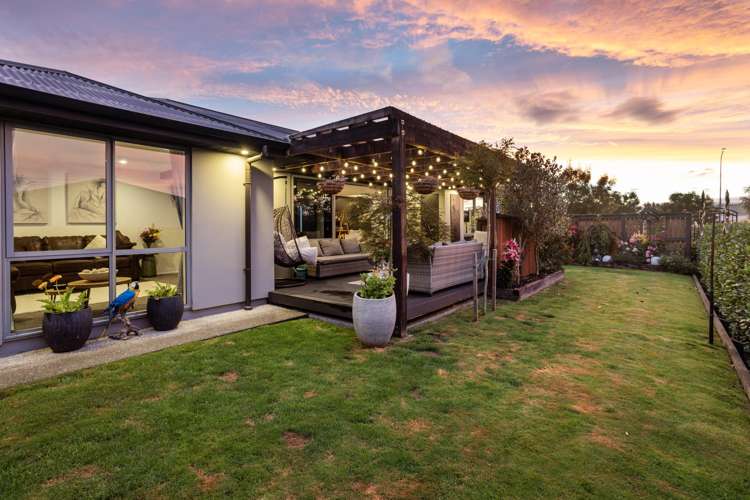 3 Trudi Place Green Island_40