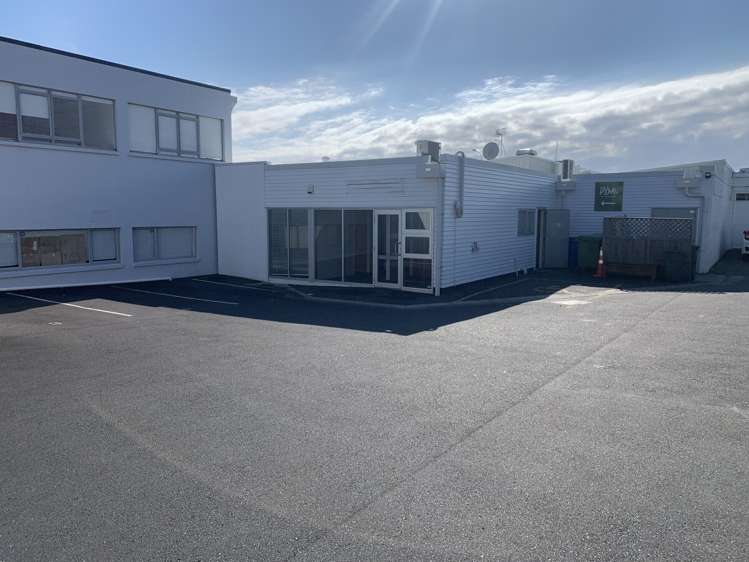 154a kitchener road_0