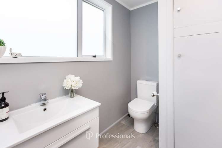89 Owen Street Belmont_11