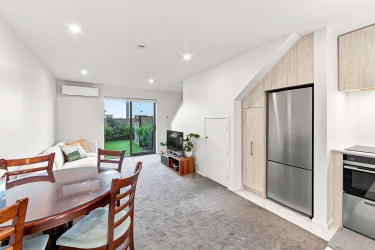 2/81 Mohua Lane_2