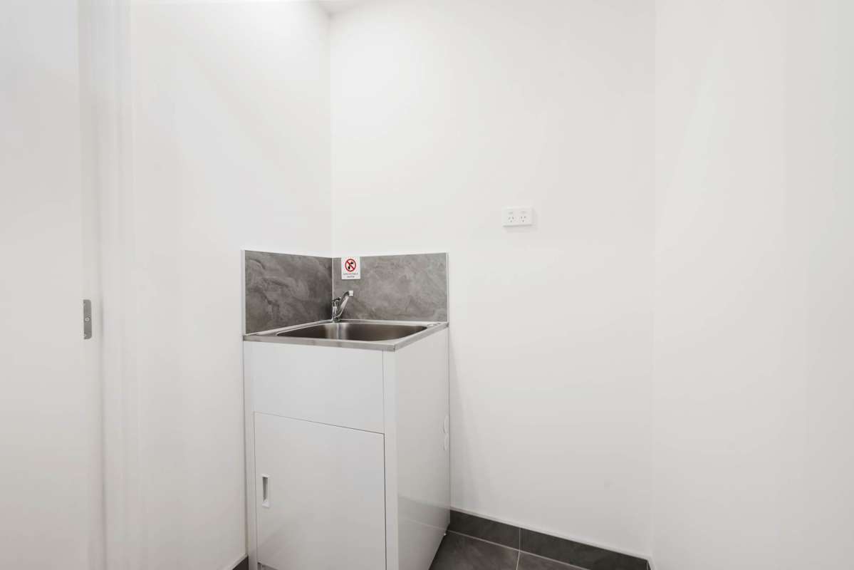 208-212 Henwood Road_4