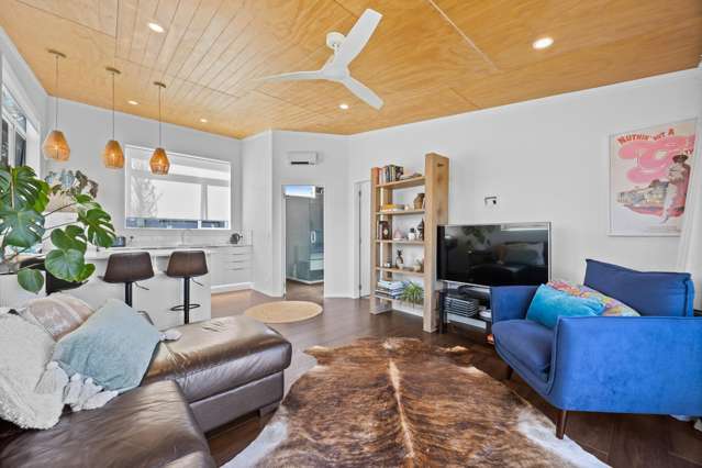 32 Colmar Road Mellons Bay_2