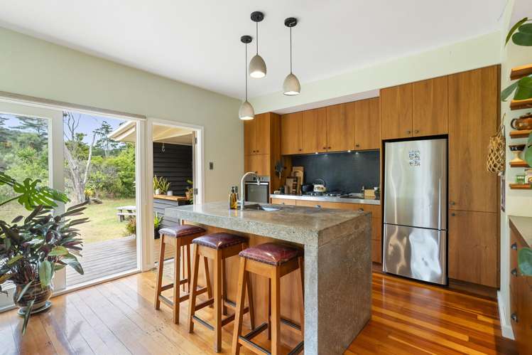 7 Tasman View Road Bethells Beach_2