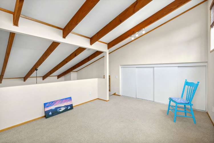 10 Redwood Crescent Westown_17