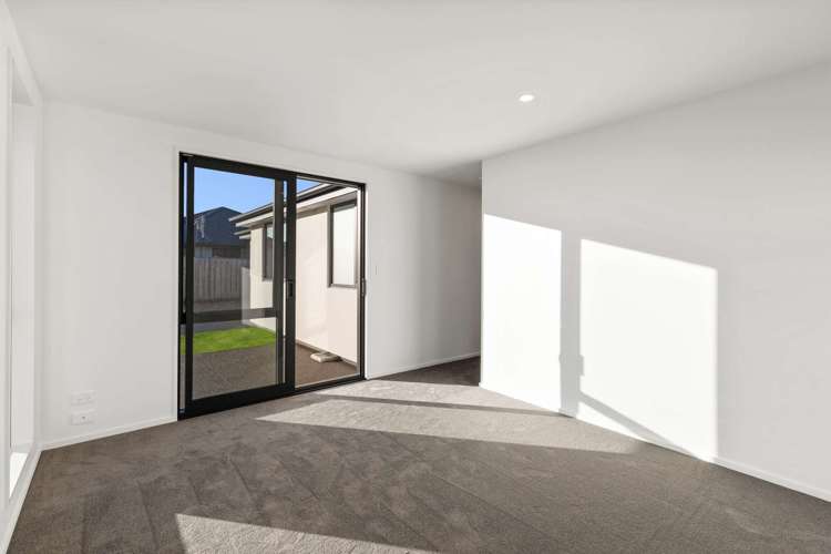 6 Oakleigh Street Woodend_21