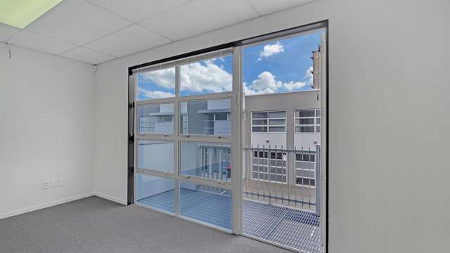 8/27 Waterman Place Ferrymead_4