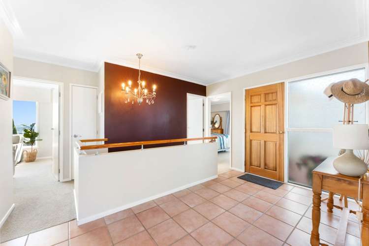1/152 Sunset Road Unsworth Heights_13