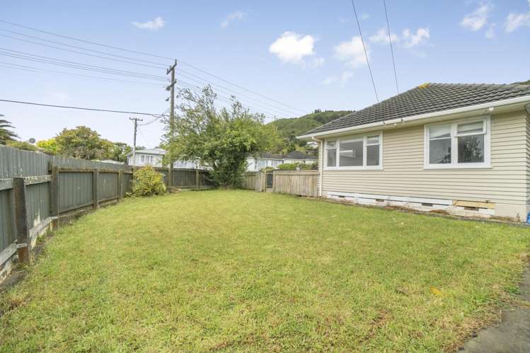 20 Petrie Street Wainuiomata_13