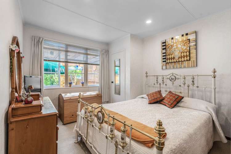 33 Philomel Crescent Bayswater_6