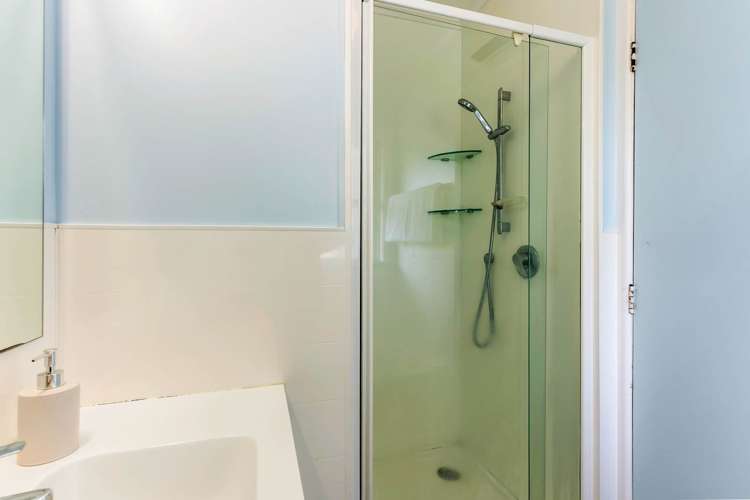 6 Kelwyn Road Kelston_14