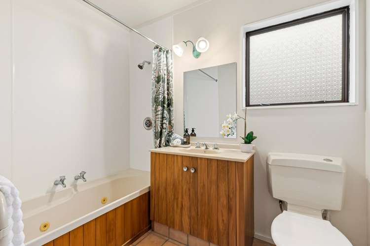 49 Satara Crescent Khandallah_17