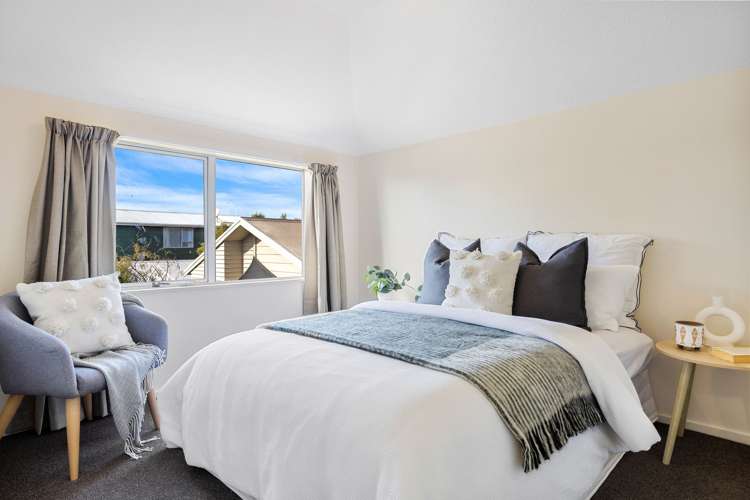 2/4 Jordan Street Sydenham_11