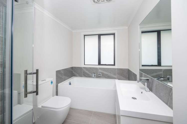 2/57 Waireka Road Rototuna_26