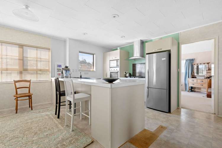 8 Aquarius Drive Kawaha Point_10