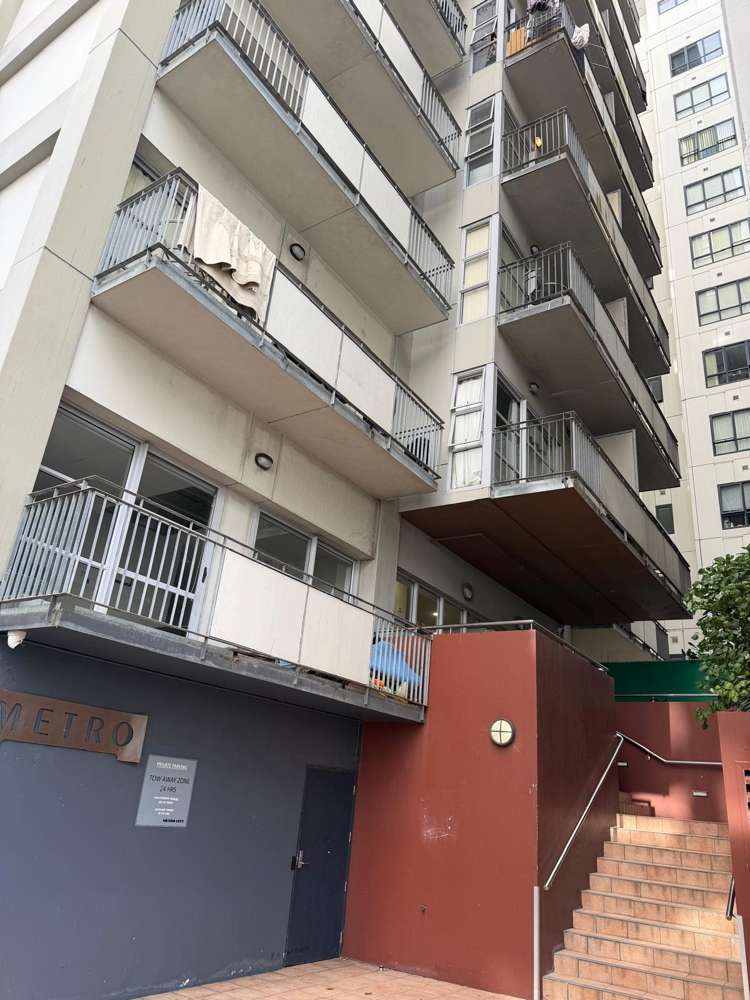 GC/82 Wakefield Street City Centre_9