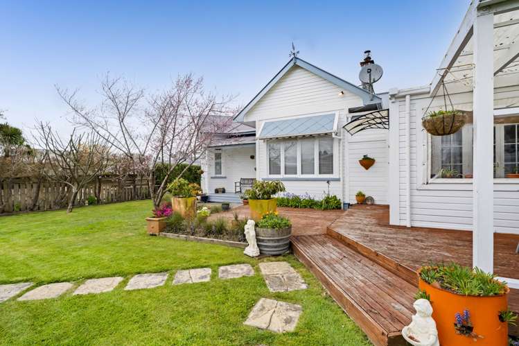 20 Pembroke Road West Stratford_16