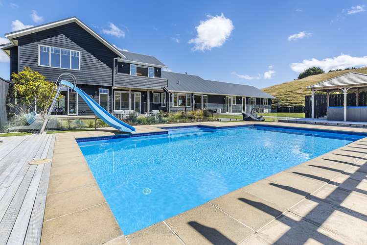 142 Bing Lucas Drive Tawa_13