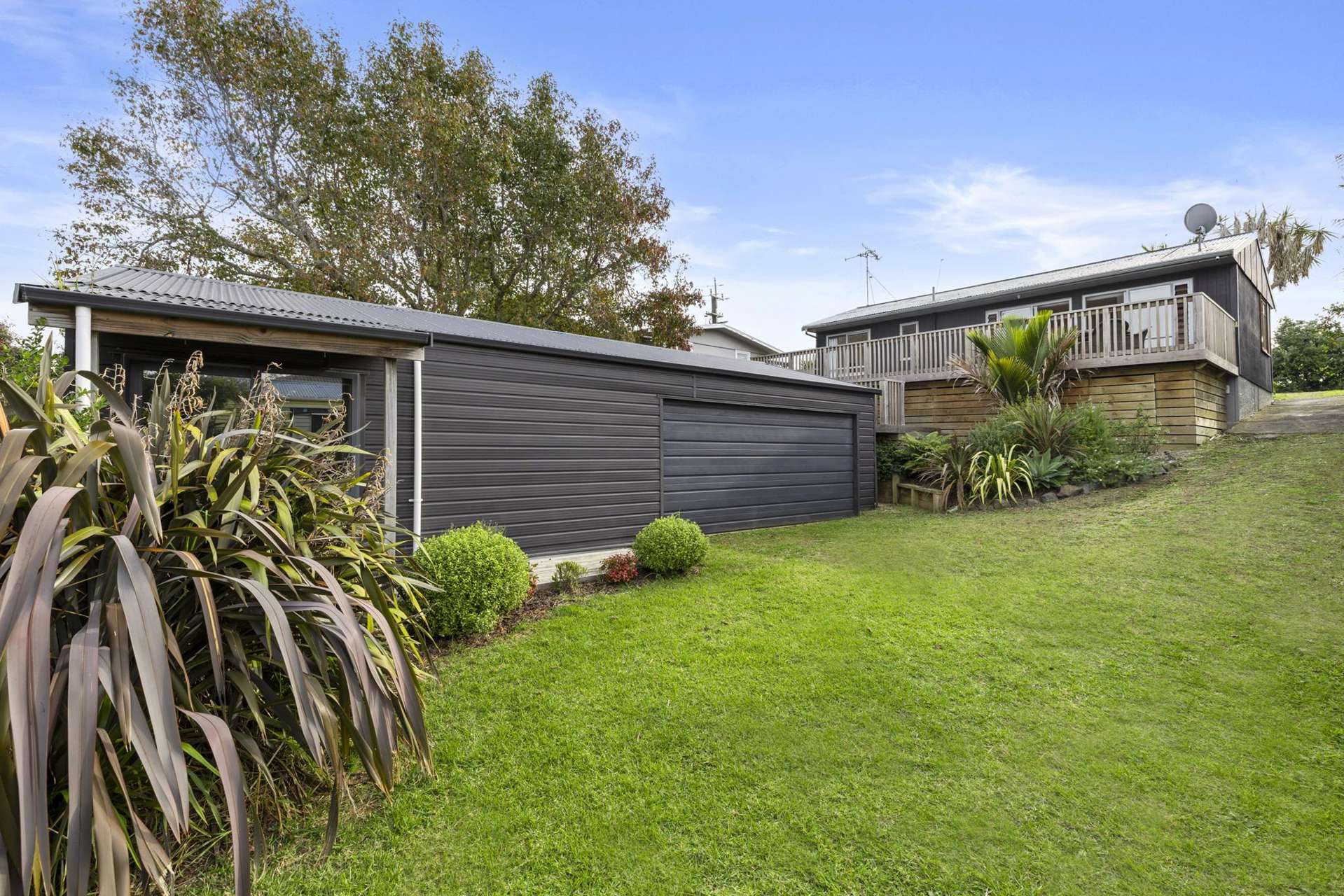 6 Te Hutewai Road Raglan_0