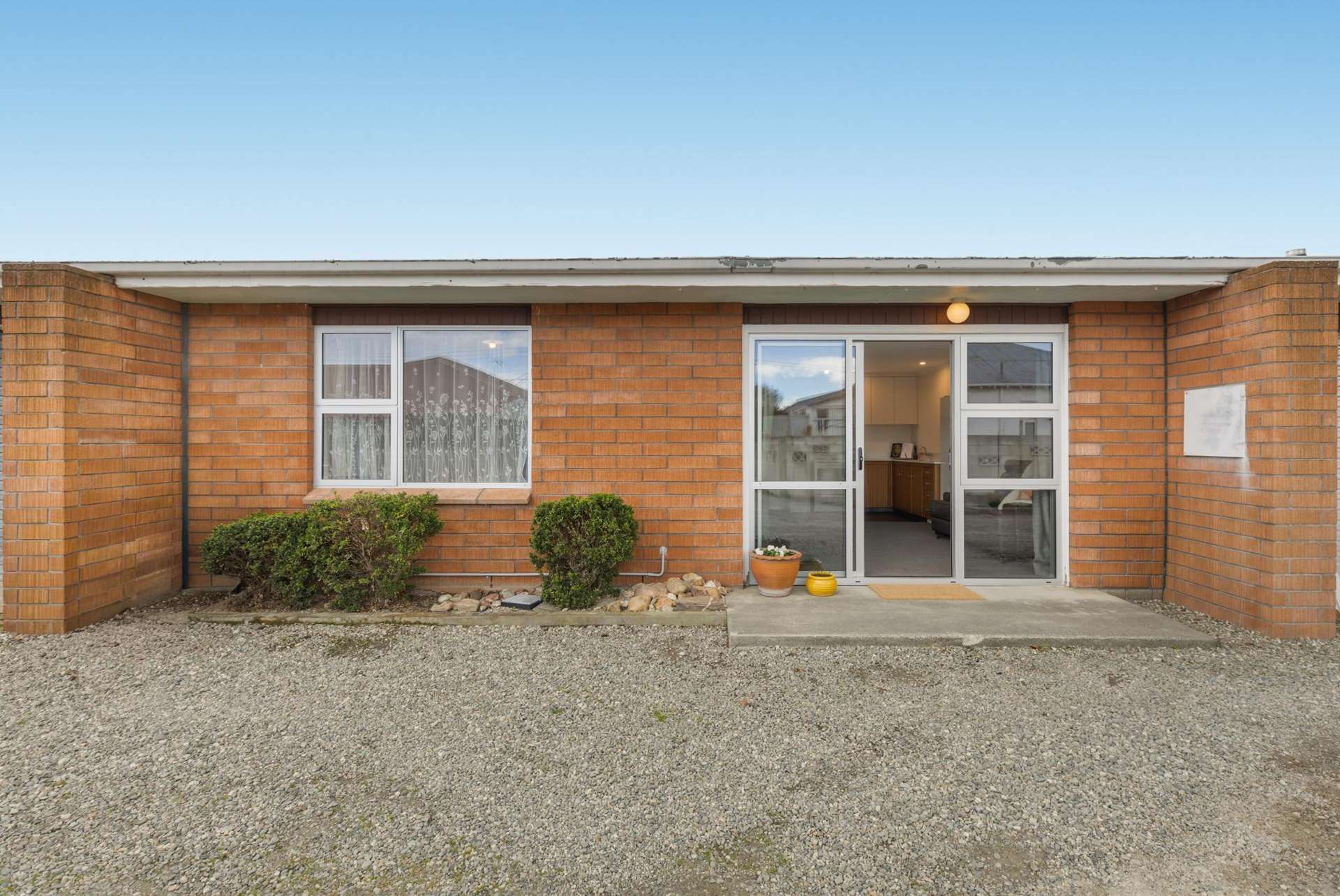 2/27a Bantry Street Alexandra_0