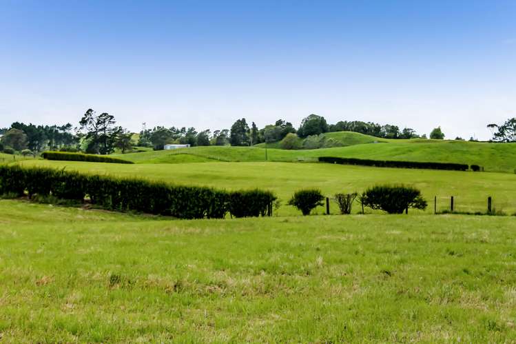 Upland Road Egmont Village_12